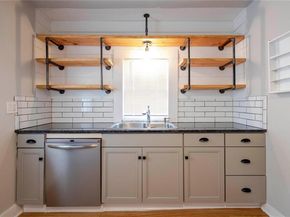 1013 N Locust Street , Denton Texas 76201