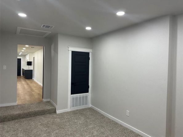 149  Parkwood Avenue , Arlington Texas 76013