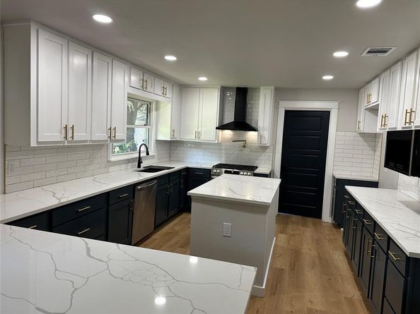 149  Parkwood Avenue , Arlington Texas 76013