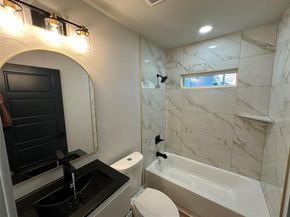 149  Parkwood Avenue , Arlington Texas 76013