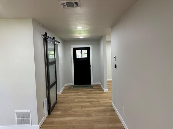 149  Parkwood Avenue , Arlington Texas 76013