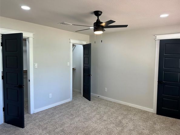 149  Parkwood Avenue , Arlington Texas 76013