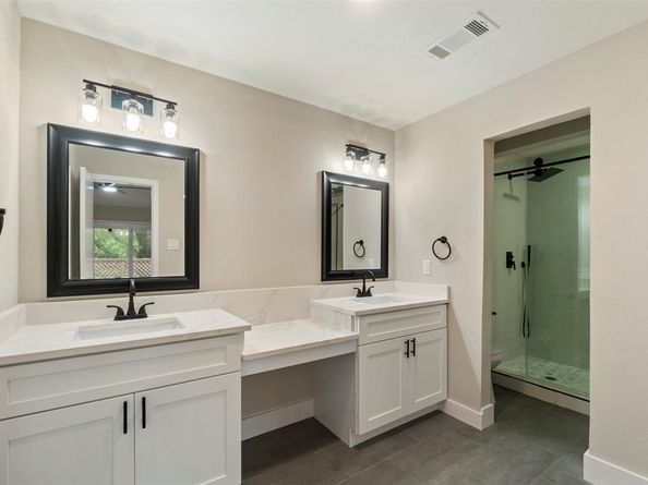 809  Havenwood Lane S, Fort Worth Texas 76112