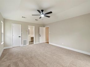 809  Havenwood Lane S, Fort Worth Texas 76112