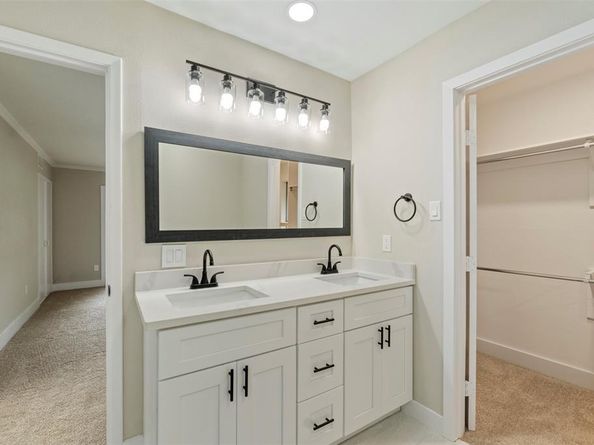 809  Havenwood Lane S, Fort Worth Texas 76112