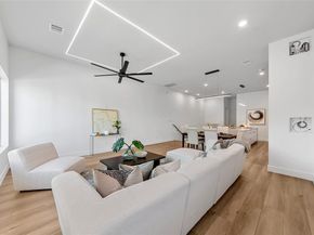 1115  Muncie Avenue , Dallas Texas 75212