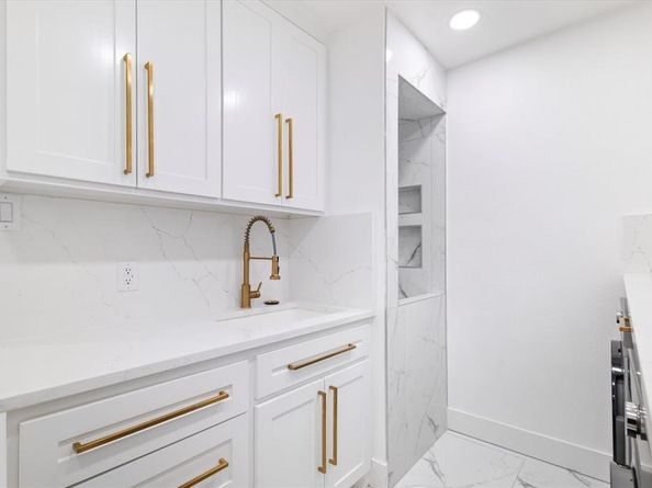 5407  Westgrove Drive , Dallas Texas 75248