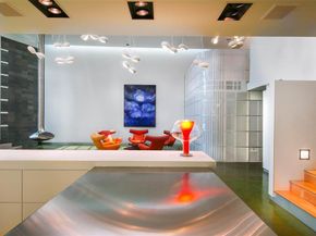 3004  Main Street , Dallas Texas 75226