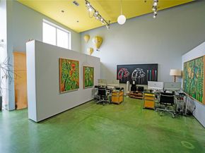 3004  Main Street , Dallas Texas 75226