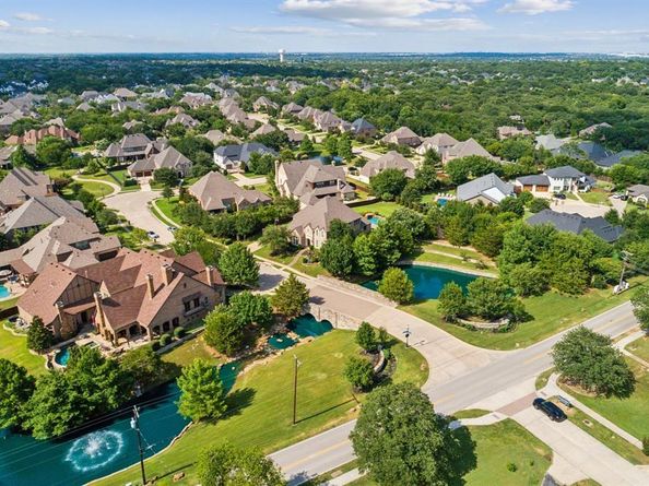 5803  Chalford Common  , Colleyville Texas 76034