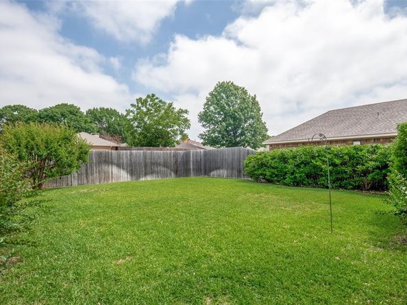 2121  Springwood  , Carrollton Texas 75006