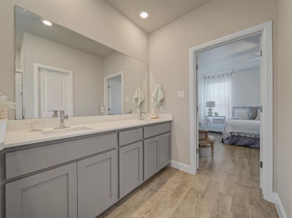 232  Drumcliffe Drive , Fort Worth Texas 76052