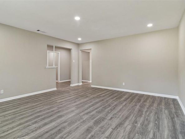 1222  Serenade Lane , Dallas Texas 75241