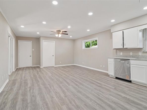 1222  Serenade Lane , Dallas Texas 75241