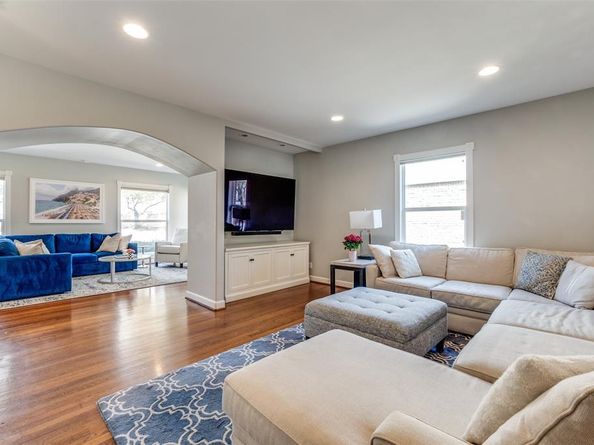 5730  Winton Street , Dallas Texas 75206
