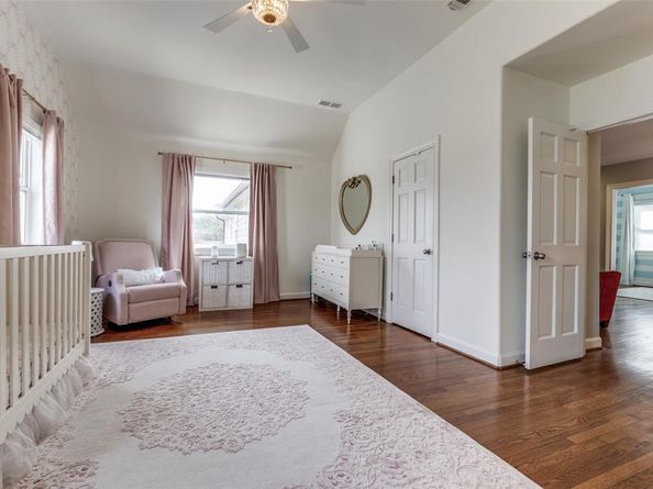 5730  Winton Street , Dallas Texas 75206