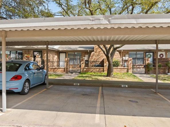 1103  Glenbrook Street , Benbrook Texas 76126