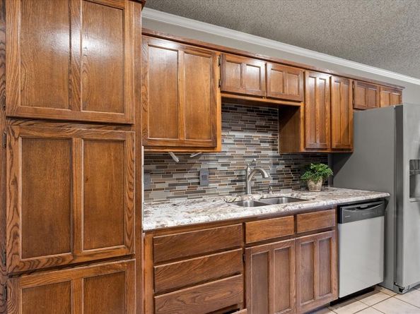 1103  Glenbrook Street , Benbrook Texas 76126