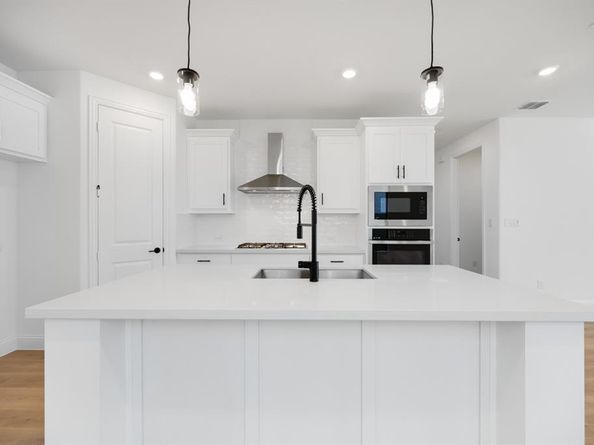 1525  Ginger Lane , Argyle Texas 76226