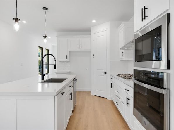 1525  Ginger Lane , Argyle Texas 76226