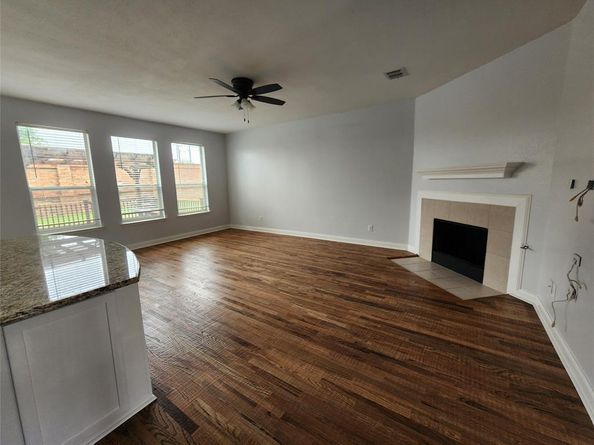 529  Roundrock Lane , Fort Worth Texas 76140