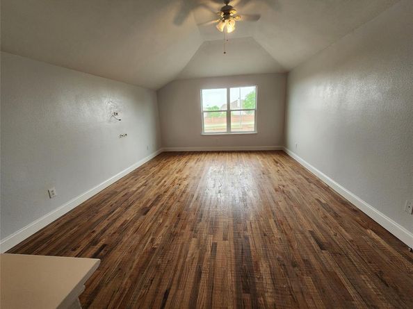 529  Roundrock Lane , Fort Worth Texas 76140