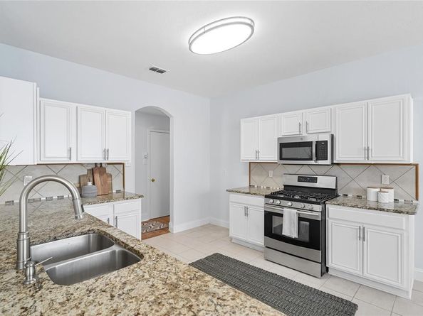 529  Roundrock Lane , Fort Worth Texas 76140