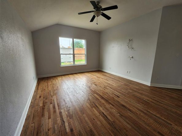 529  Roundrock Lane , Fort Worth Texas 76140