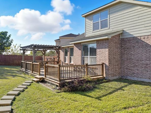 529  Roundrock Lane , Fort Worth Texas 76140