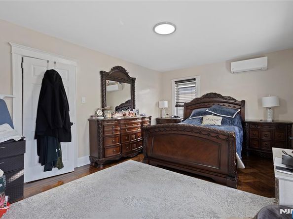 562 Oregon Avenue, Cliffside Park NJ 07010