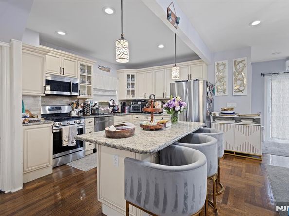 562 Oregon Avenue, Cliffside Park NJ 07010