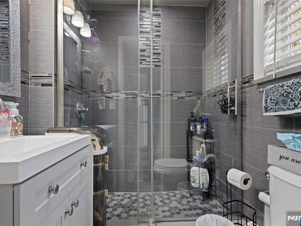 562 Oregon Avenue, Cliffside Park NJ 07010