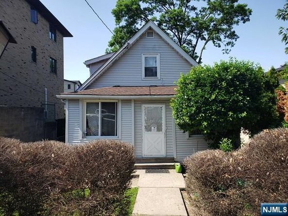 236 E Palisades Boulevard, Palisades Park NJ 07650