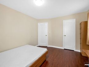 1015 Jassamine Way, Fort Lee NJ 07024