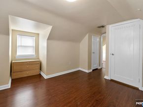 1015 Jassamine Way, Fort Lee NJ 07024