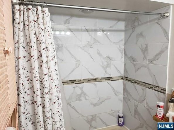 236 E Palisades Boulevard, Palisades Park NJ 07650