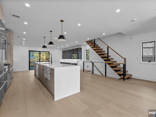 2189 Jones Road, Fort Lee NJ 07024