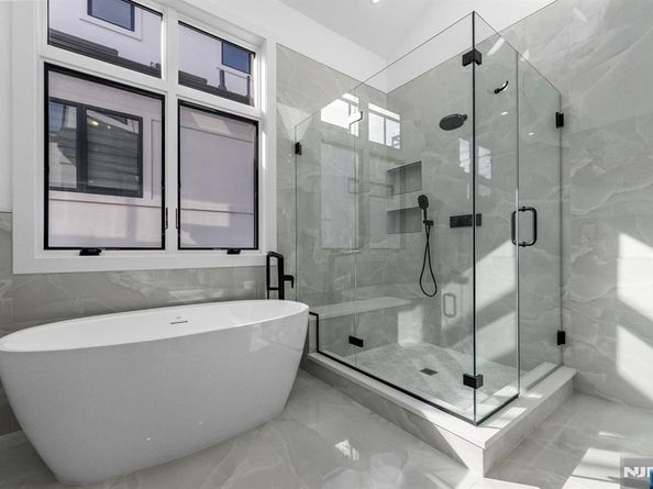 2189 Jones Road, Fort Lee NJ 07024