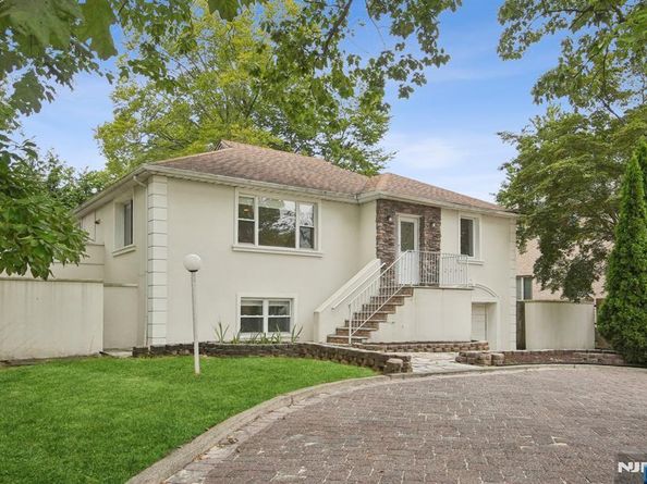 502 Summit Street, Englewood Cliffs NJ 07632