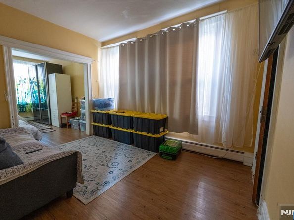 17 Laird Place, Cliffside Park NJ 07010