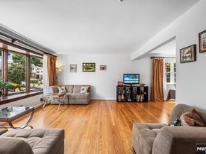 1095 Harvard Place, Fort Lee NJ 07024