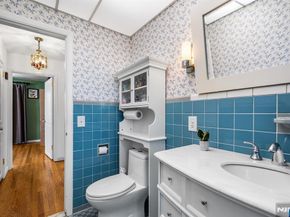 1095 Harvard Place, Fort Lee NJ 07024