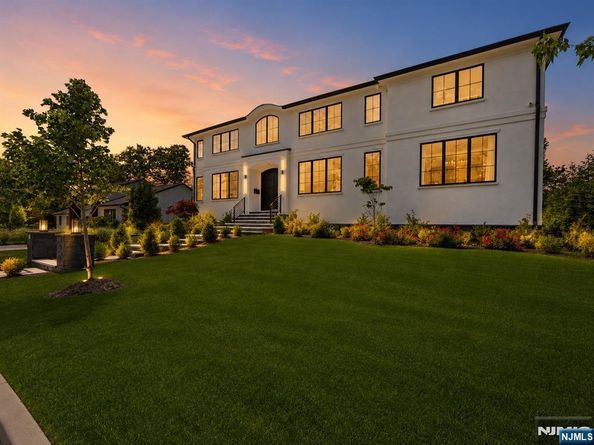 14 Allison Drive, Englewood Cliffs NJ 07632