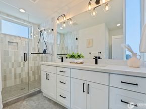 7739 15th Avenue NE C, Seattle WA 98115