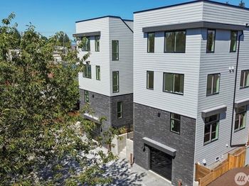 7739 15th Avenue NE