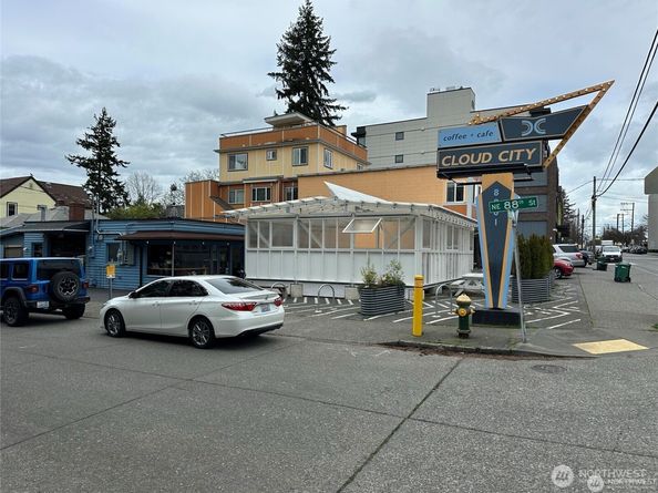 7739 15th Avenue NE C, Seattle WA 98115