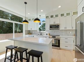 7739 15th Avenue NE C, Seattle WA 98115