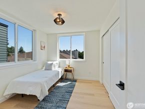 7739 15th Avenue NE C, Seattle WA 98115