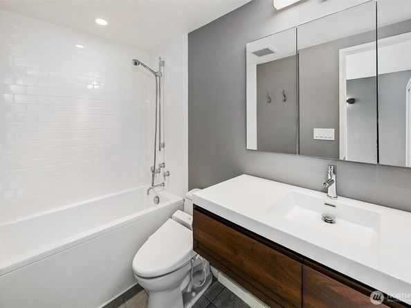 1101 Seneca Street 1301, Seattle WA 98101