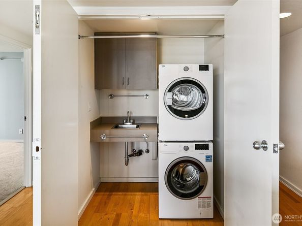 1101 Seneca Street 1301, Seattle WA 98101